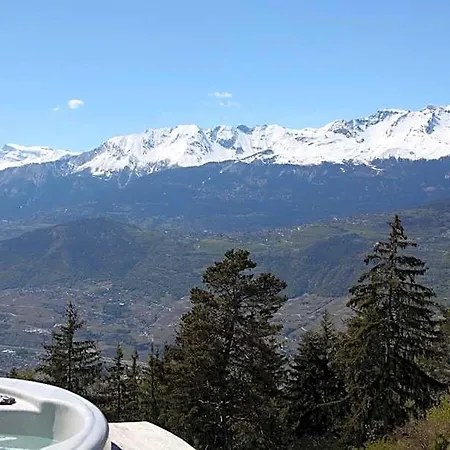 Les Mazots De La Source &