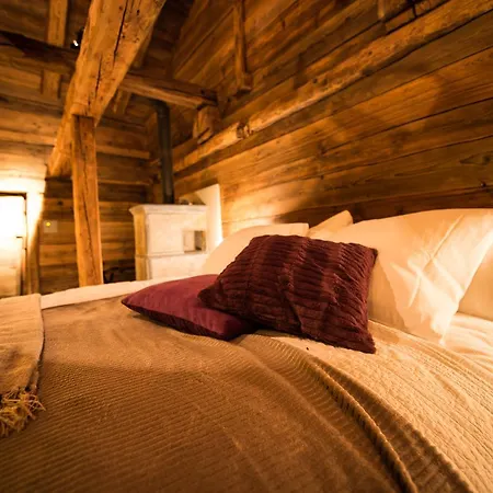 Les Mazots De La Source & ורקורין