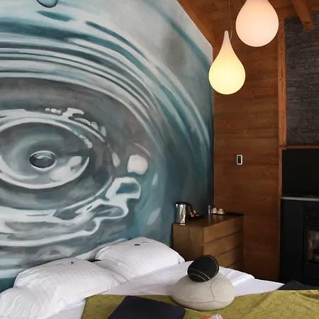 Les Mazots De La Source & 4*