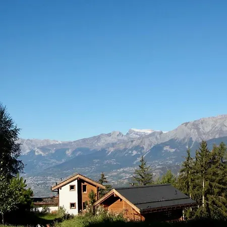 Les Mazots De La Source & Hotel