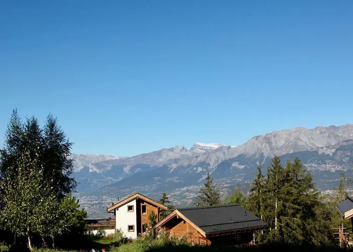 Les Mazots De La Source & Hotel