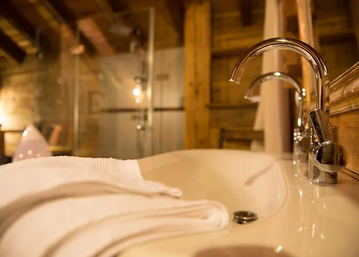 Les Mazots De La Source & Hotel 4*