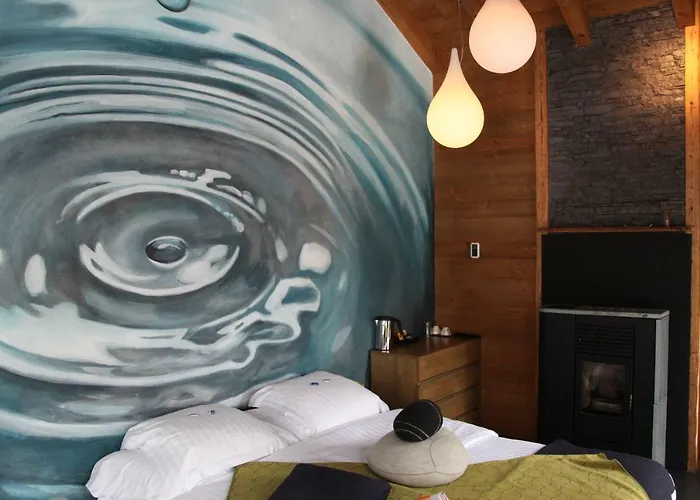 Les Mazots De La Source & 4*