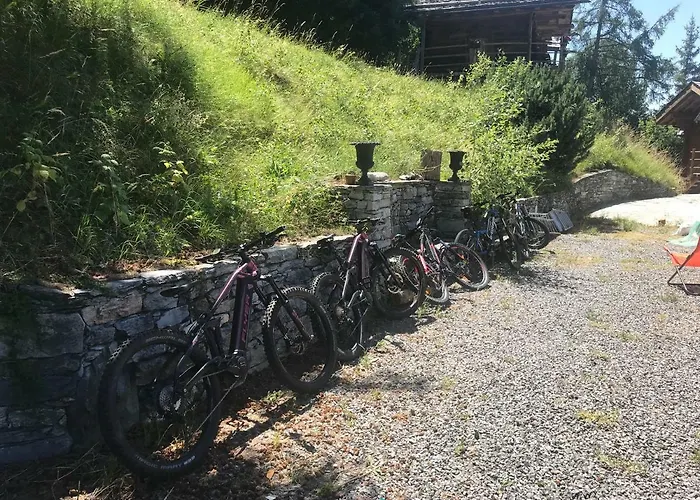 Les Mazots De La Source & Hotel